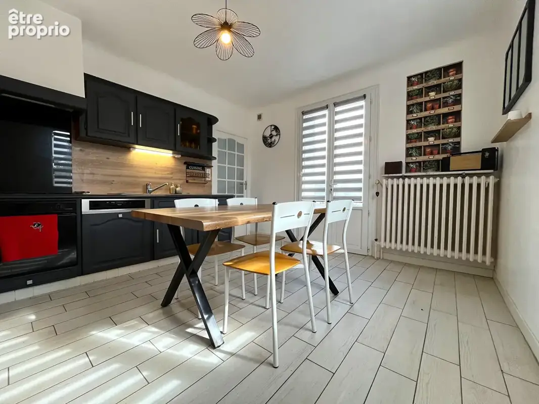 Maison Le Rouget Pers 6 pièce(s) 124 m2 - photo 2