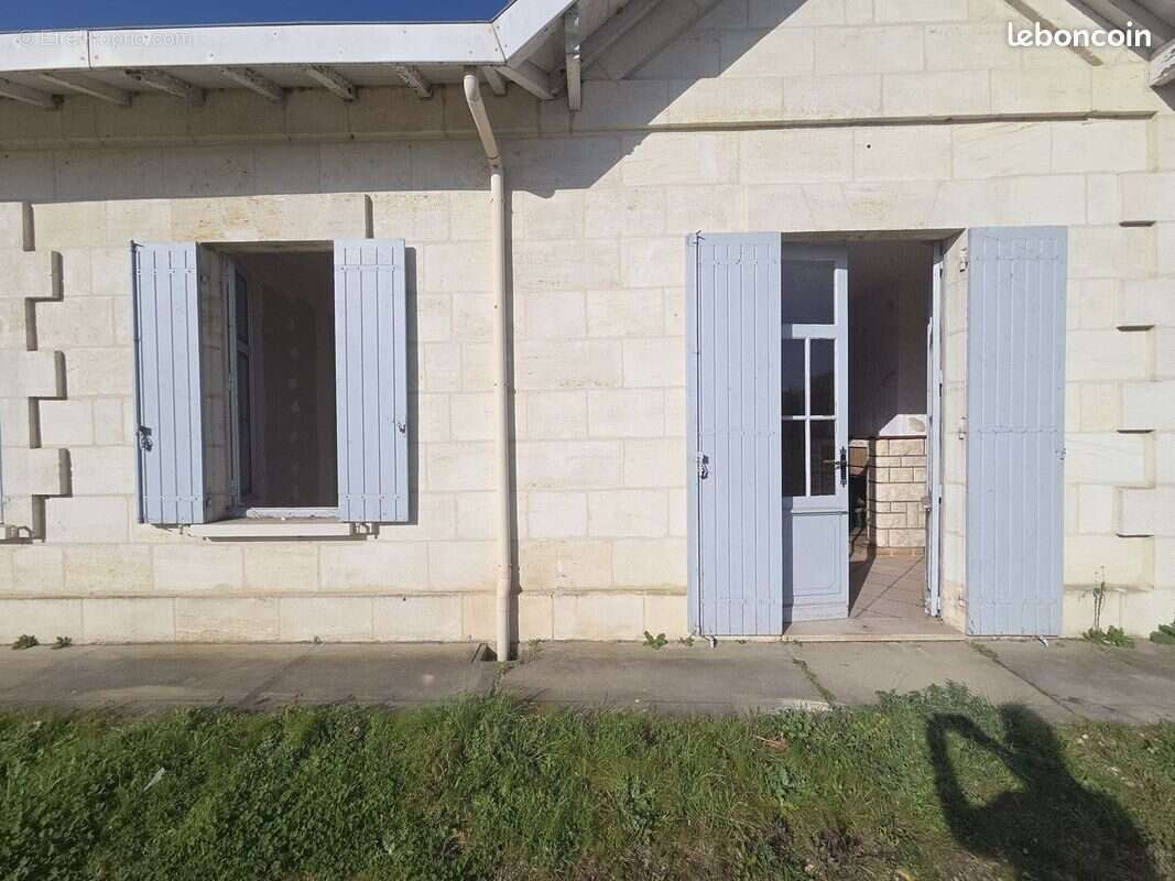 Maison à LES BILLAUX