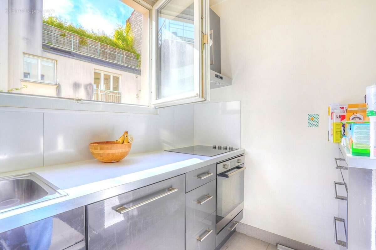 Appartement à PARIS-20E