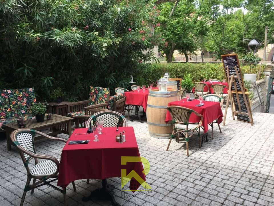 Commerce à GINESTAS