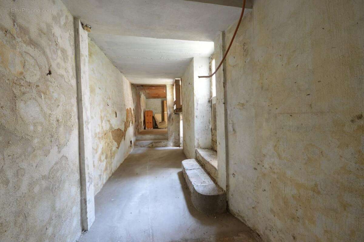 Immeuble a renover 17marans centre ville - photo 8