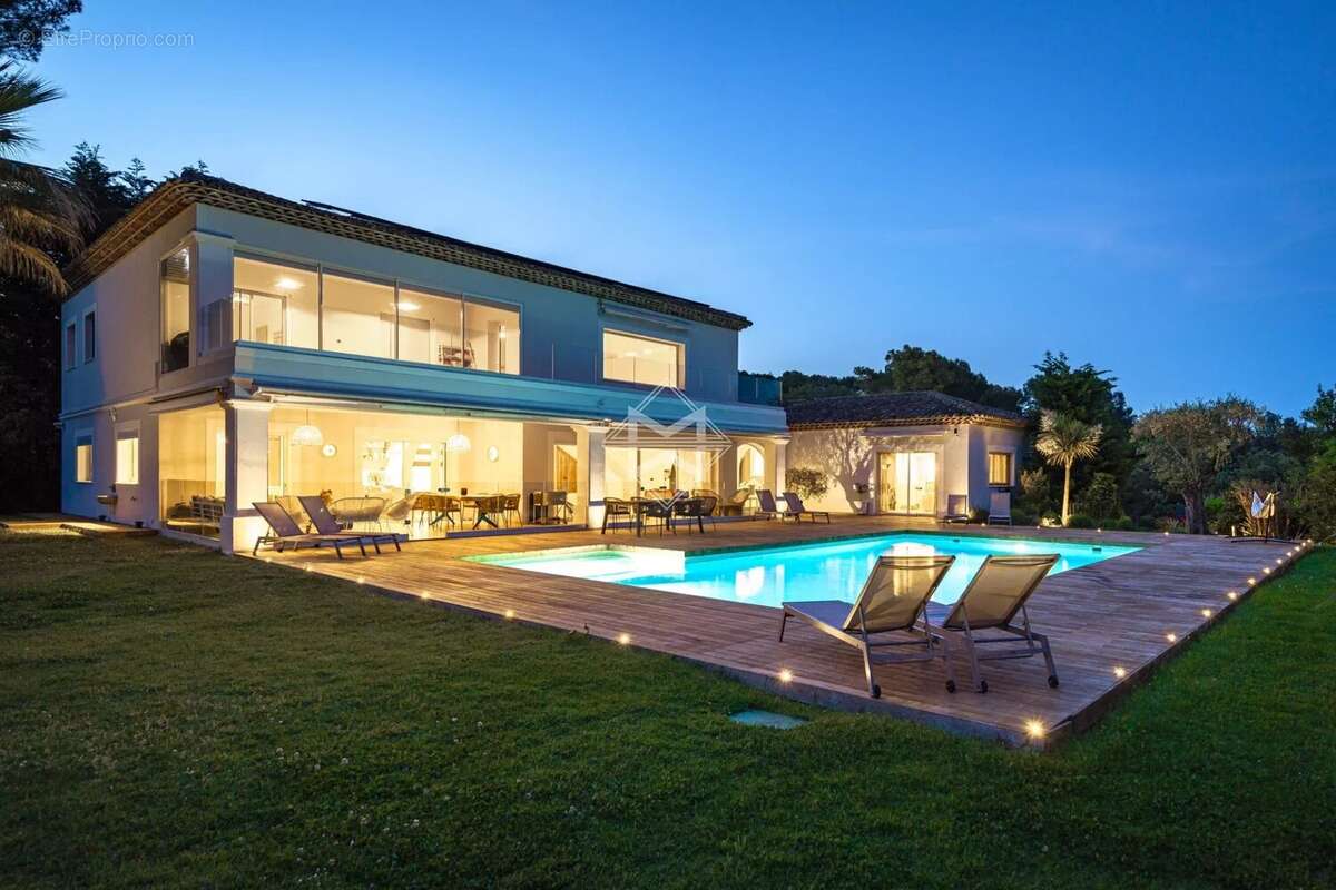 Superbe propriété au calme absolu - domaine recherché - photo 2