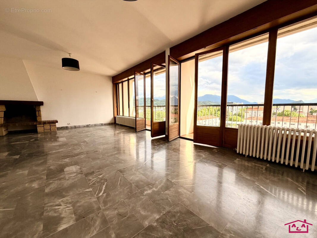 Appartement à ECHIROLLES