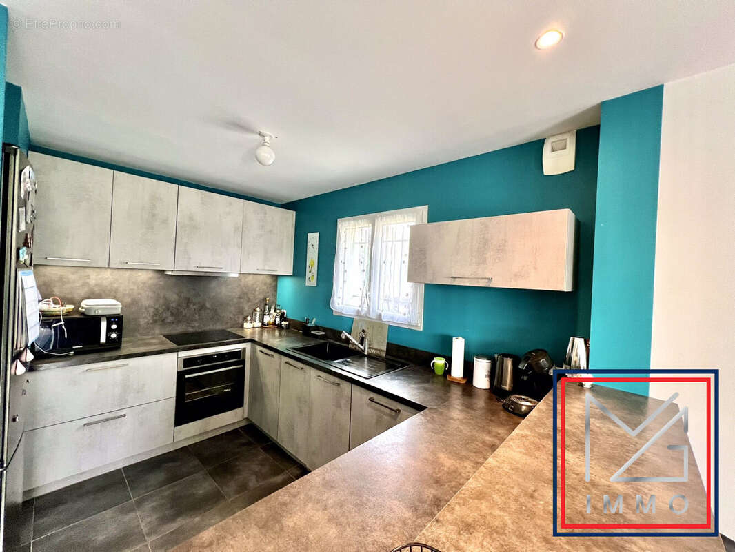 Maison à LE CASTELLET