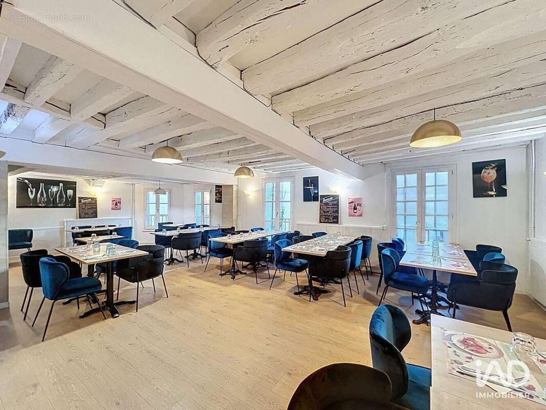 Photo 2 - Commerce à SENS