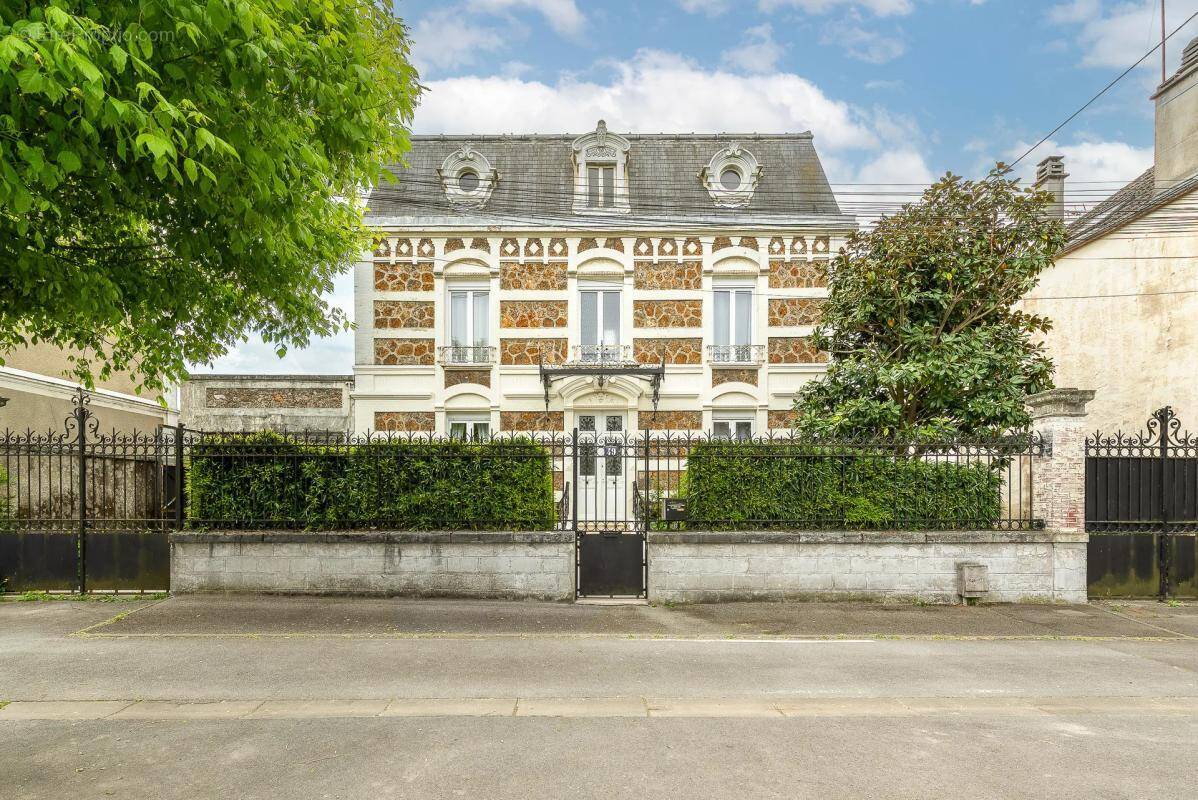 Maison à CHATEAU-THIERRY