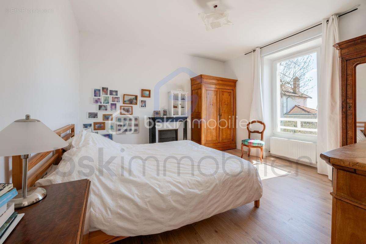 Maison de charme - 261m² - 7 chambres - photo 11