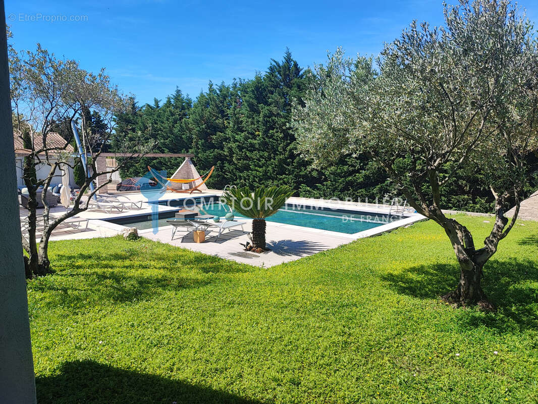 Magnifique maison avec piscine et grand garage - photo 16