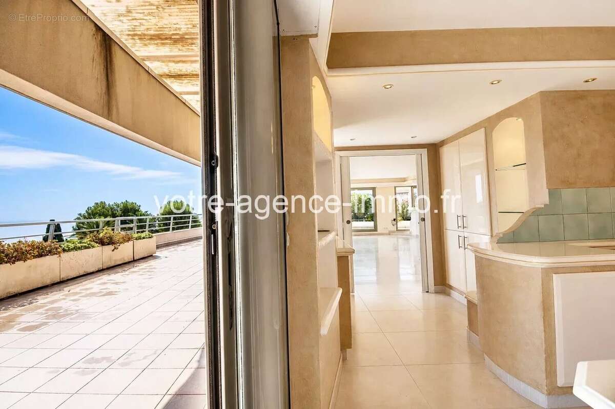 Nice Lanterne - PENTHOUSE VUE MER 360° - 190 m² + 346 m² de terrasses - Dernier étage - 2 garages - photo 10