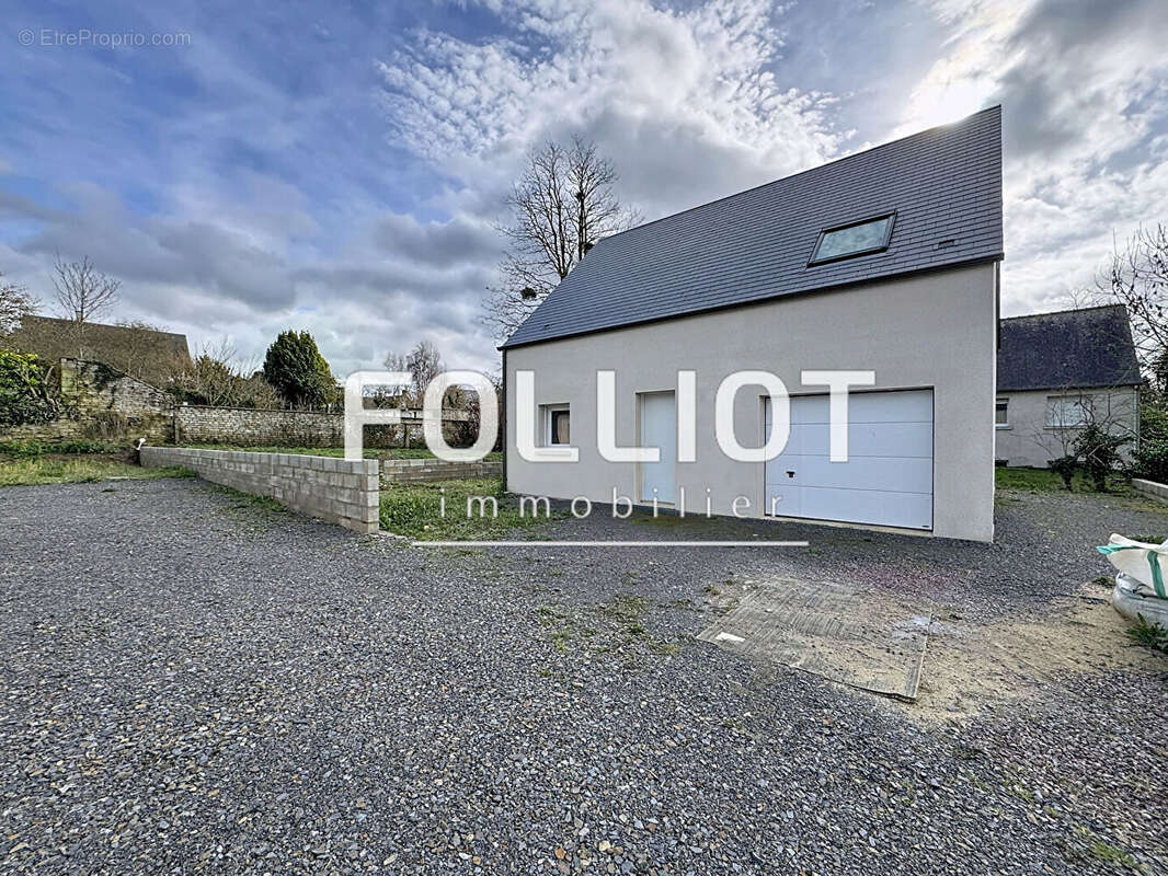 Maison à SECQUEVILLE-EN-BESSIN