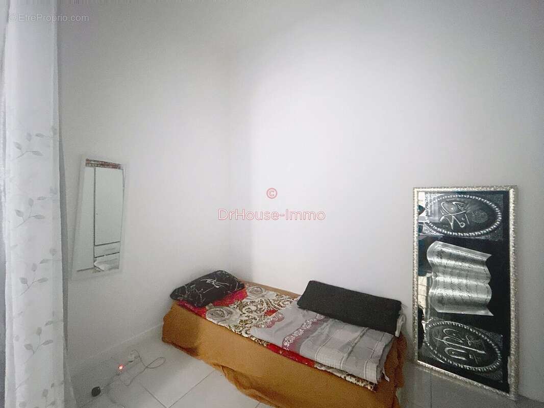 Appartement à MARSEILLE-1E