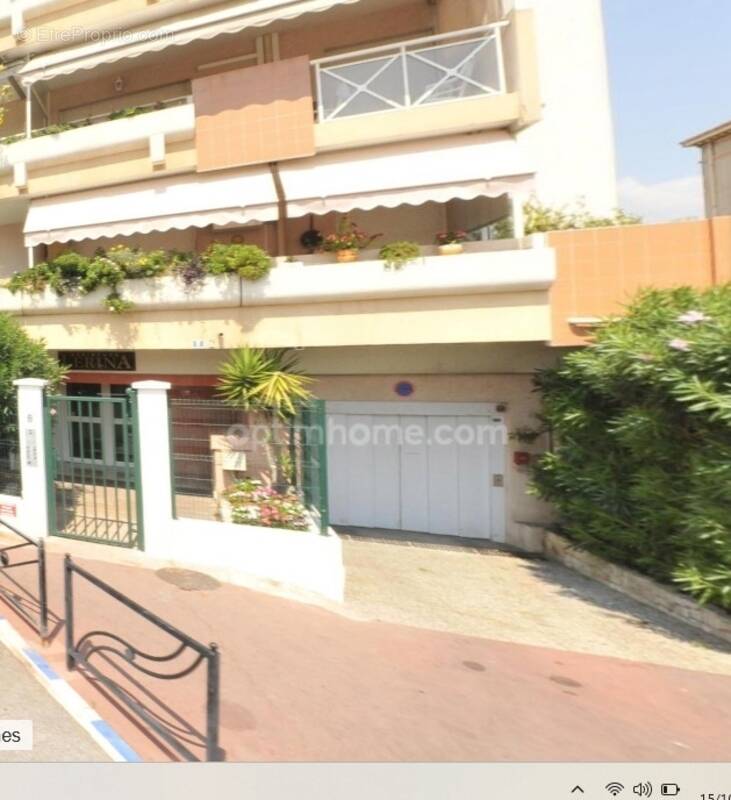 Parking à CANNES