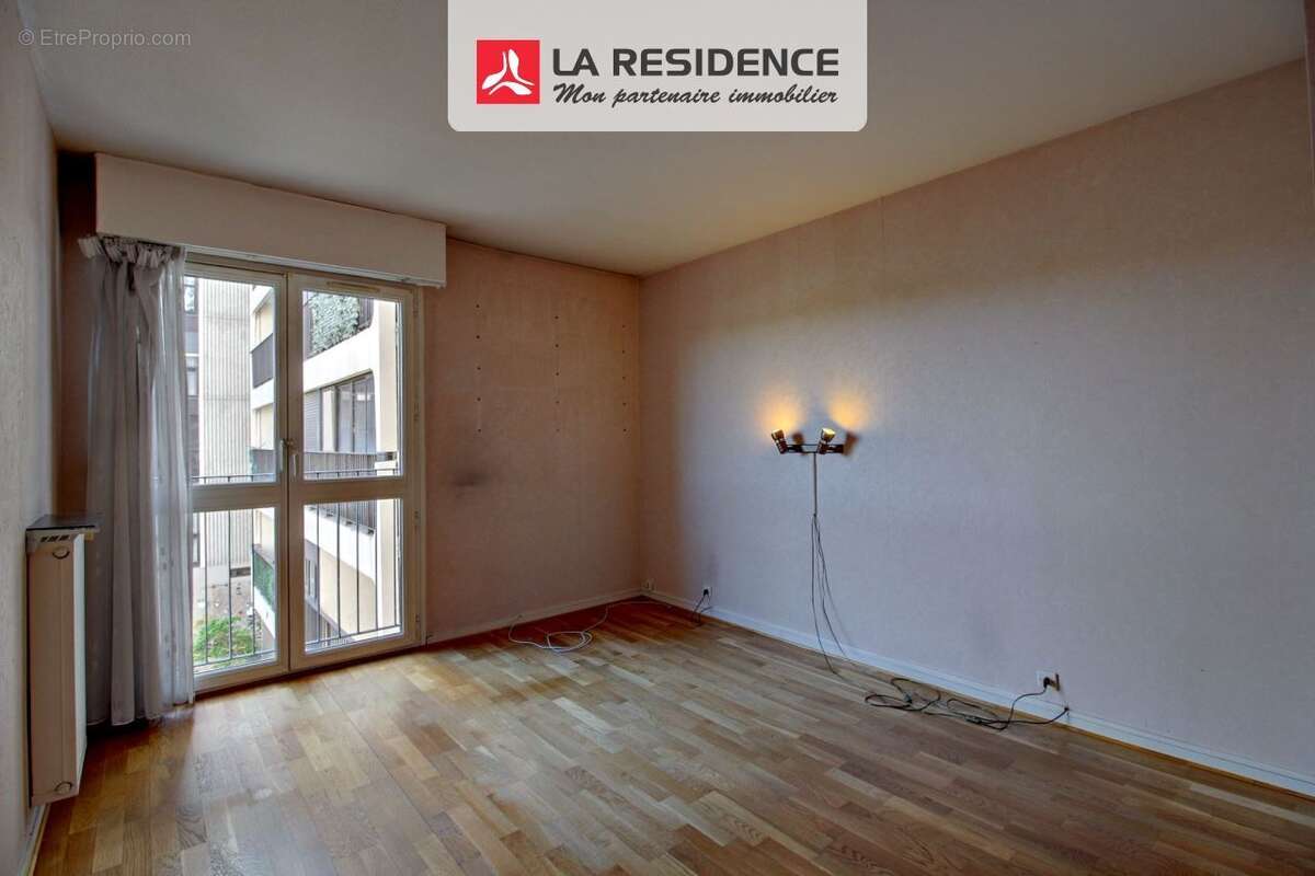 Appartement à LES MUREAUX