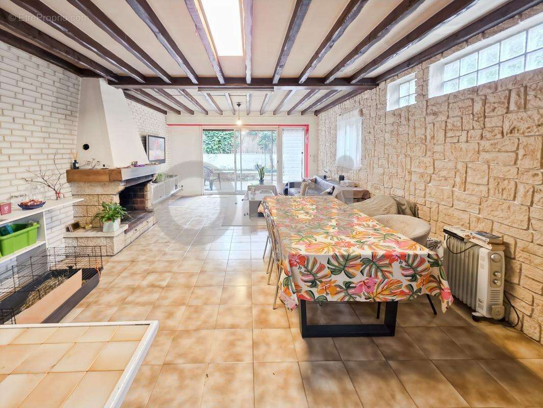 Maison à MONTREUIL