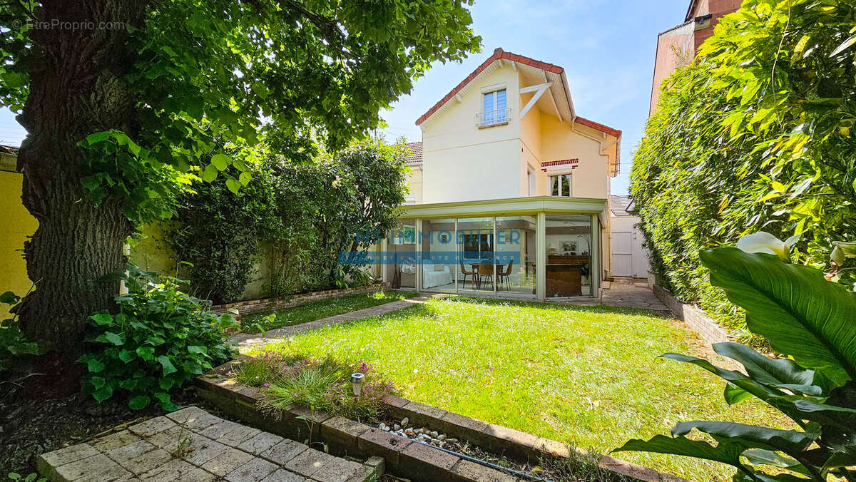 Maison à HOUILLES