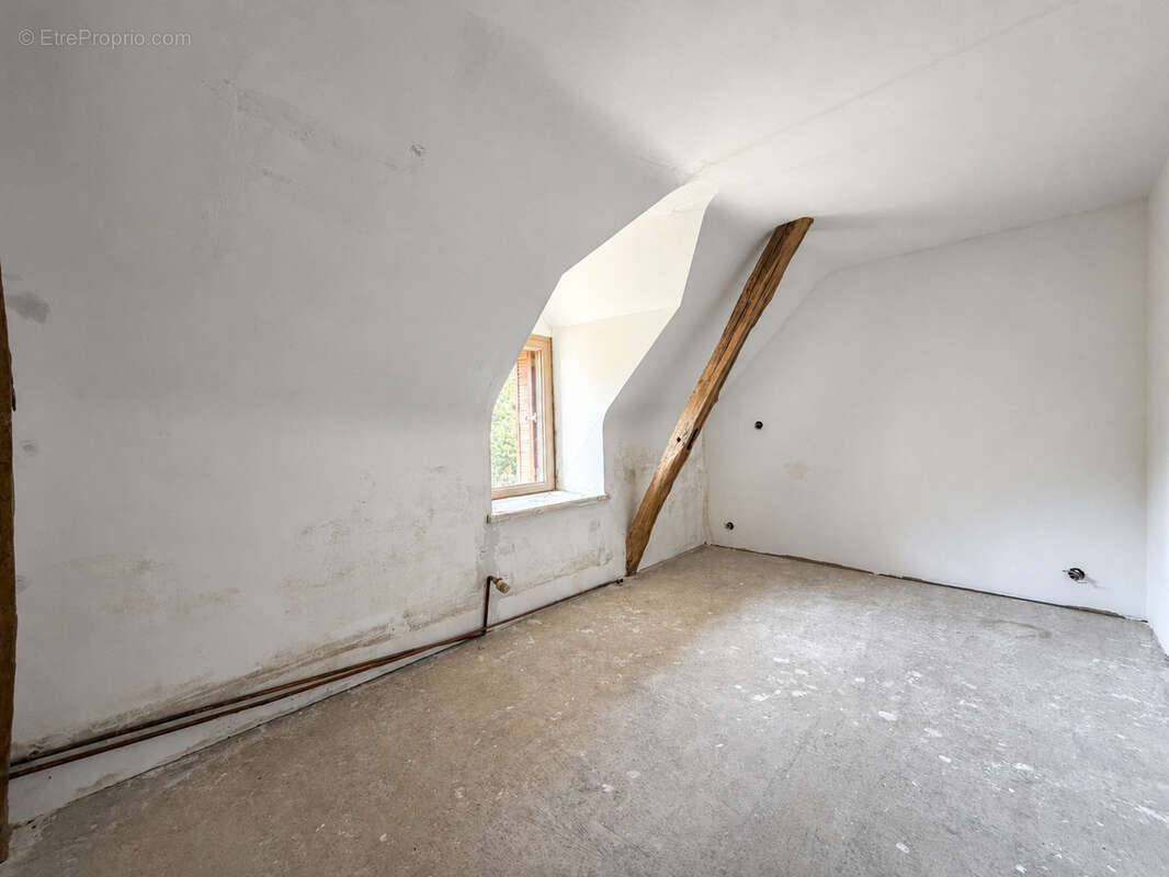 Ensemble immobilier avec dépendances sur plus de 12 000 m2 - photo 12