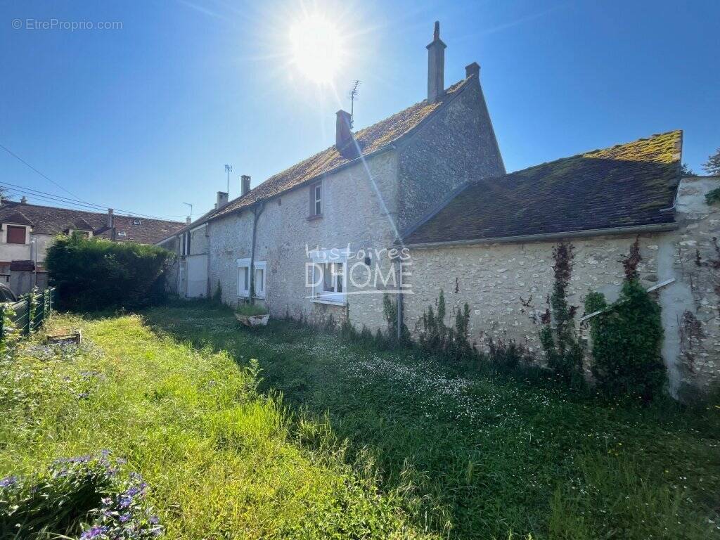 Maison à JOUY-LE-CHATEL