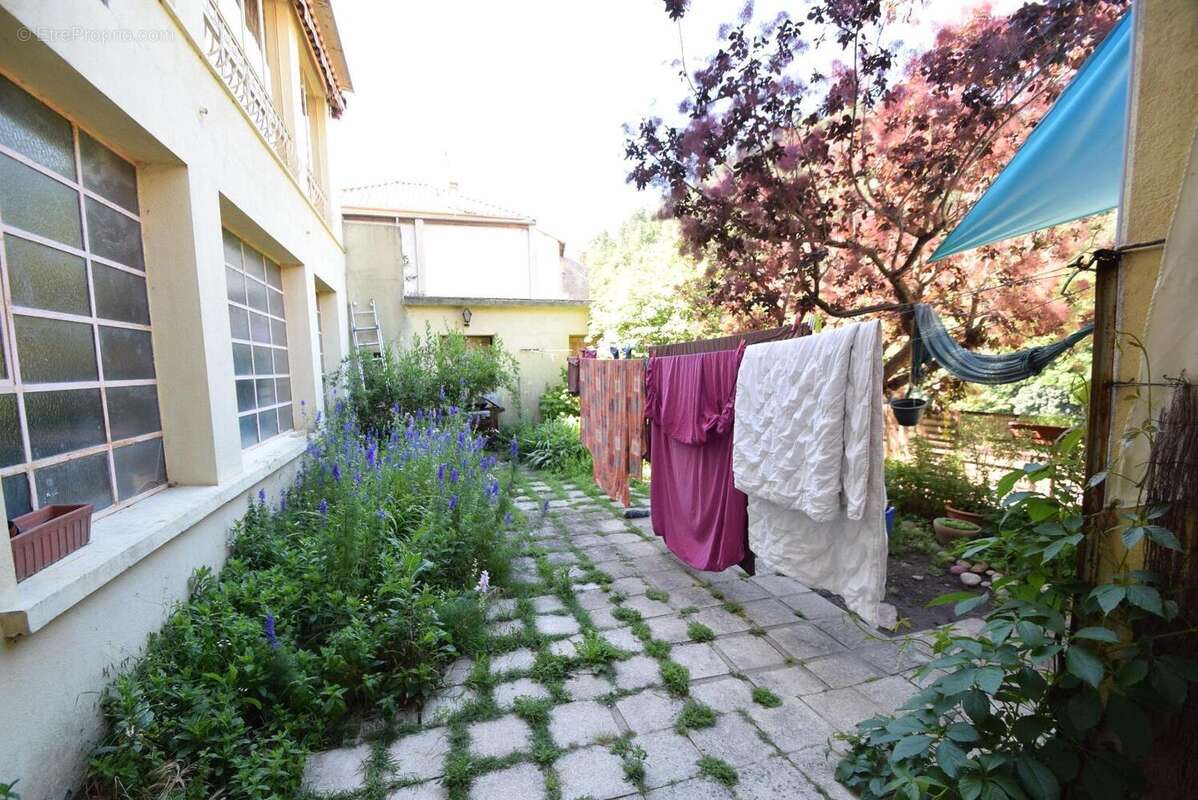   - Appartement à VALS-LES-BAINS