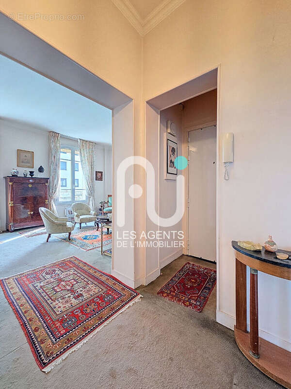 Appartement à SURESNES