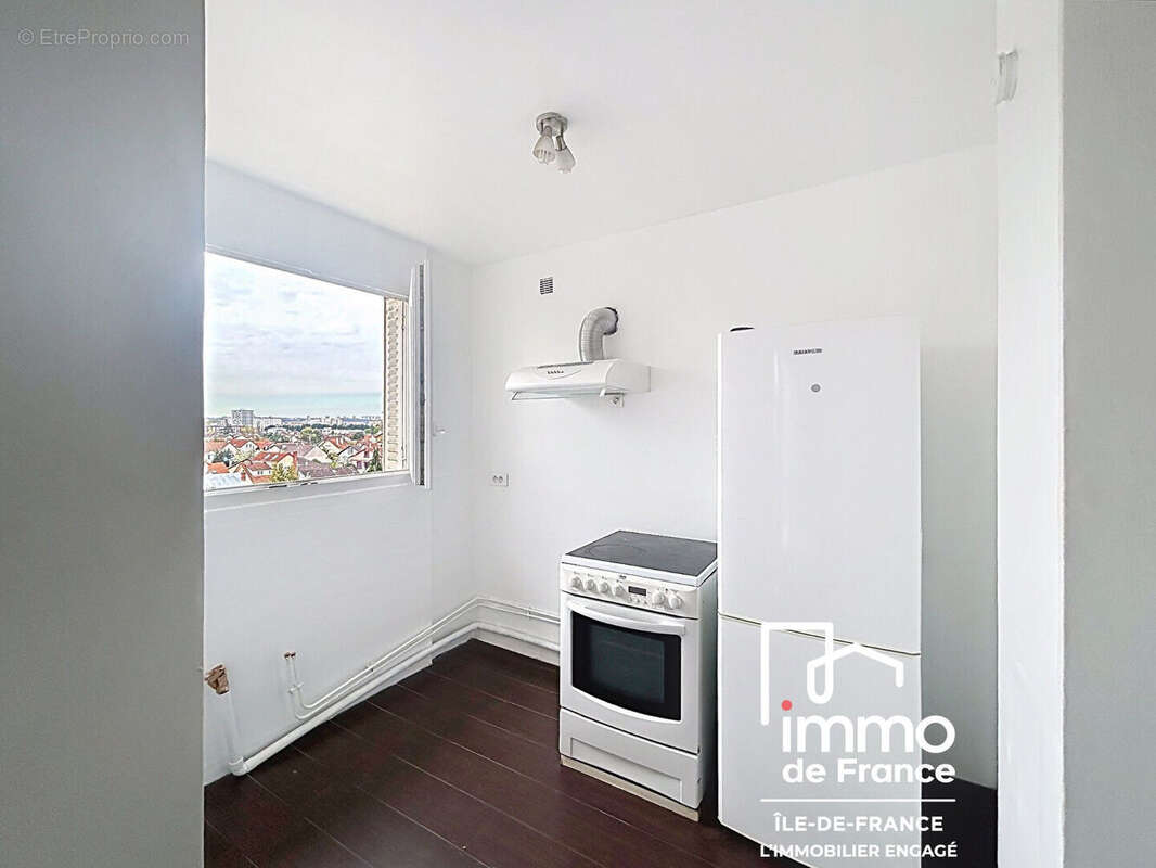 Appartement à LES PAVILLONS-SOUS-BOIS