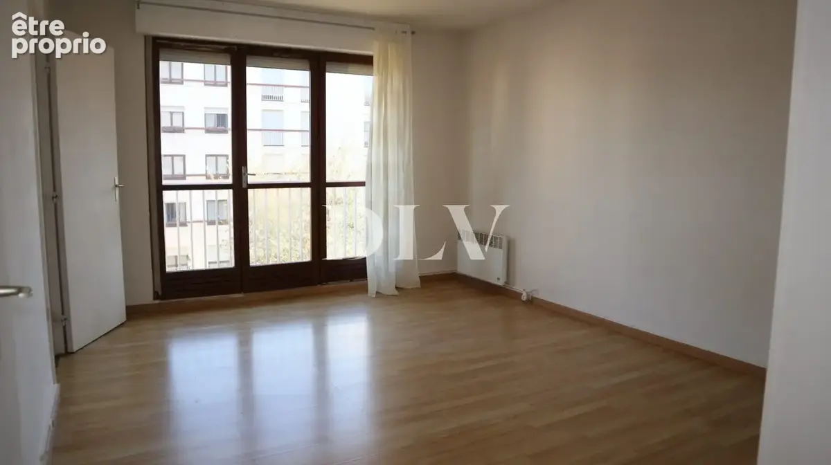 Appartement 1 pièce 31 m² à vendre à Avon (77210) - photo 2
