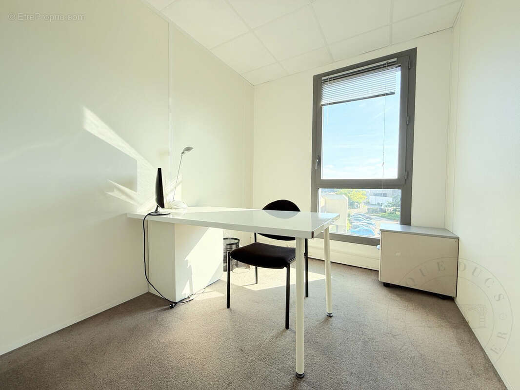 Commerce à FRANCHEVILLE