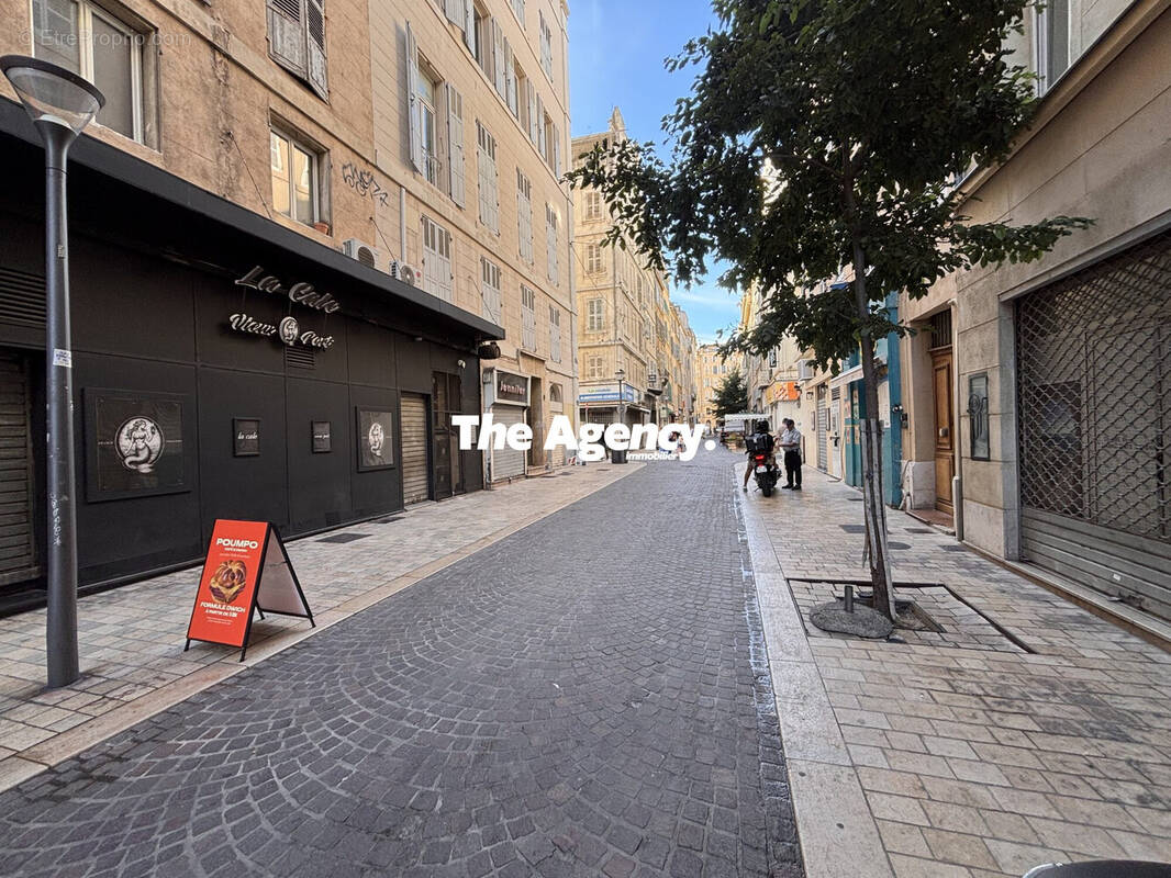 Appartement à MARSEILLE-1E