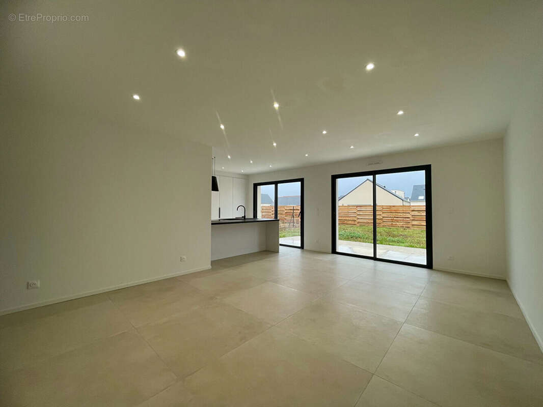 Maison à BRISSAC-QUINCE