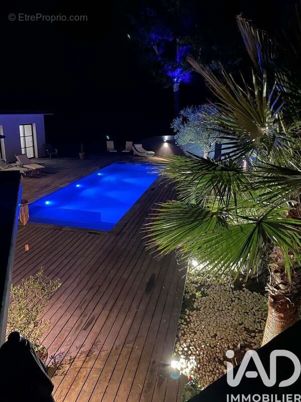 Photo 2 - Maison à MONTUSSAN