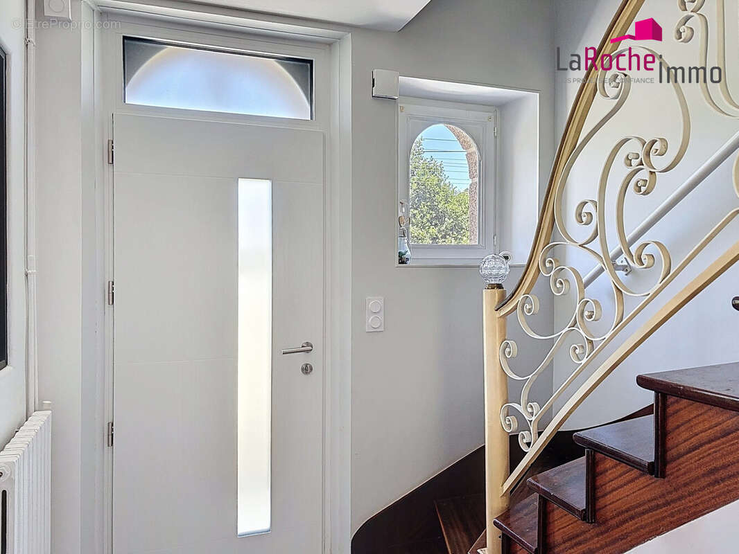 Maison à LA ROCHE-MAURICE