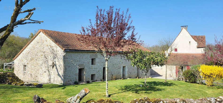 Maison à GINOUILLAC