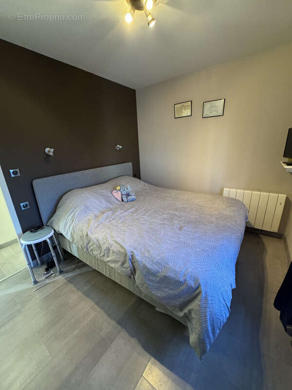 Appartement à VEAUCHE