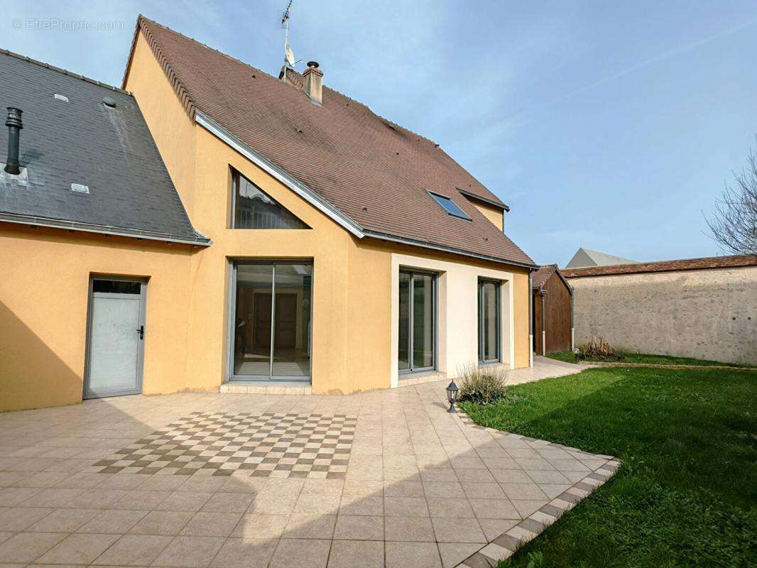 Maison à LA FERTE-BERNARD