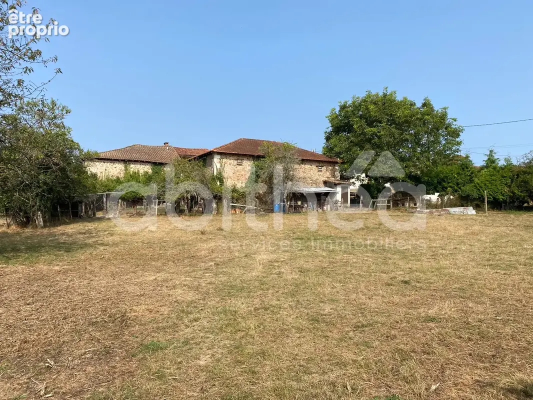 Maison mitoyenne et sa grange amenageable avec terrain de 2050m2 - photo 8