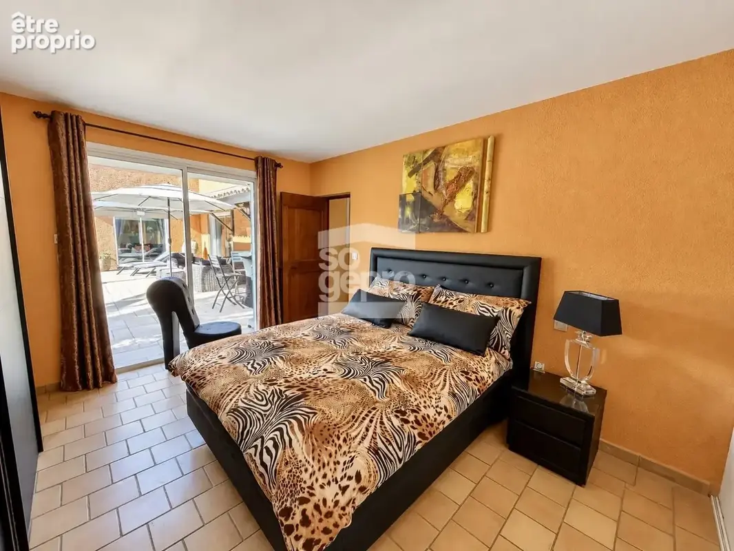 Réf : 2358 - Vente Magnifique Villa Méditerranéenne avec piscine, garage, jardin paysager au Grau d'Agde - photo 7