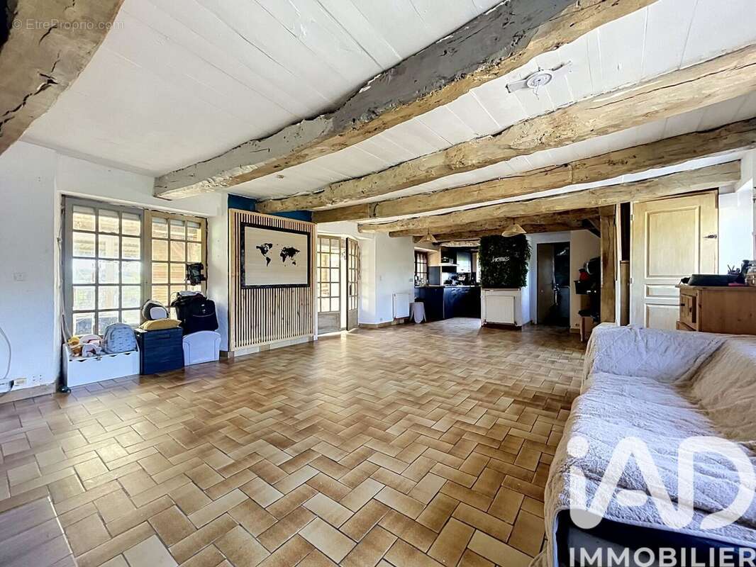 Maison 117 m² à Laurenan  - photo 4