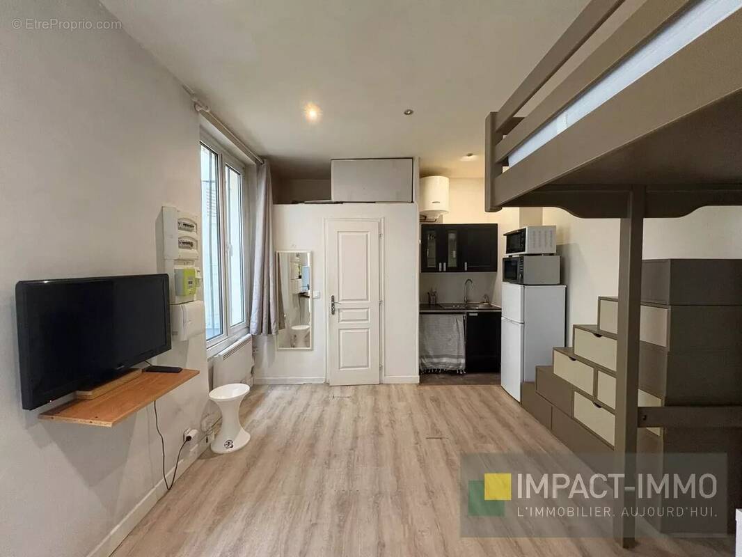 Appartement à PARIS-18E