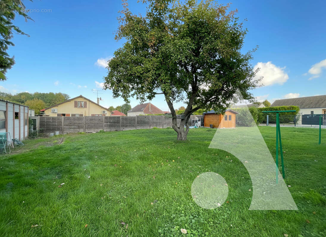 Maison à CHARMONT-SOUS-BARBUISE