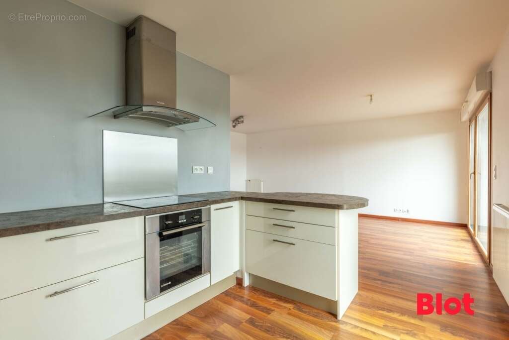 Appartement à VEZIN-LE-COQUET