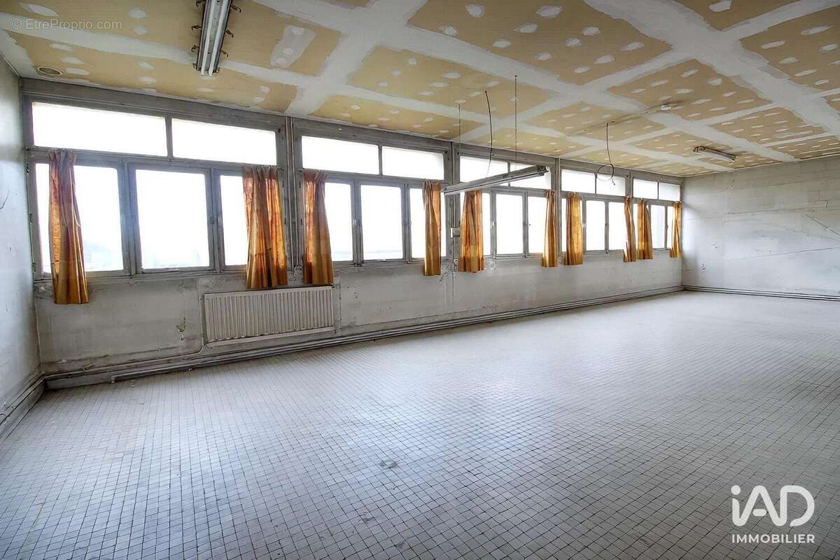 Photo 9 - Commerce à CHATILLON-COLIGNY