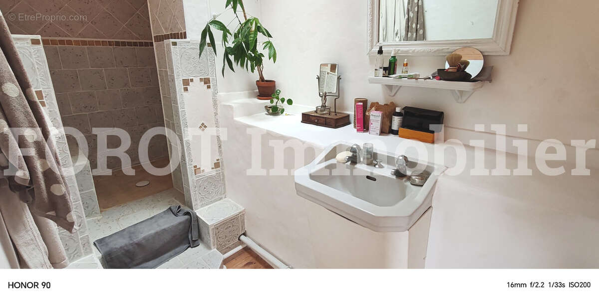 Maison à SAINT-BASILE