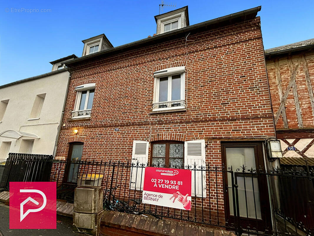 Maison à BERNAY