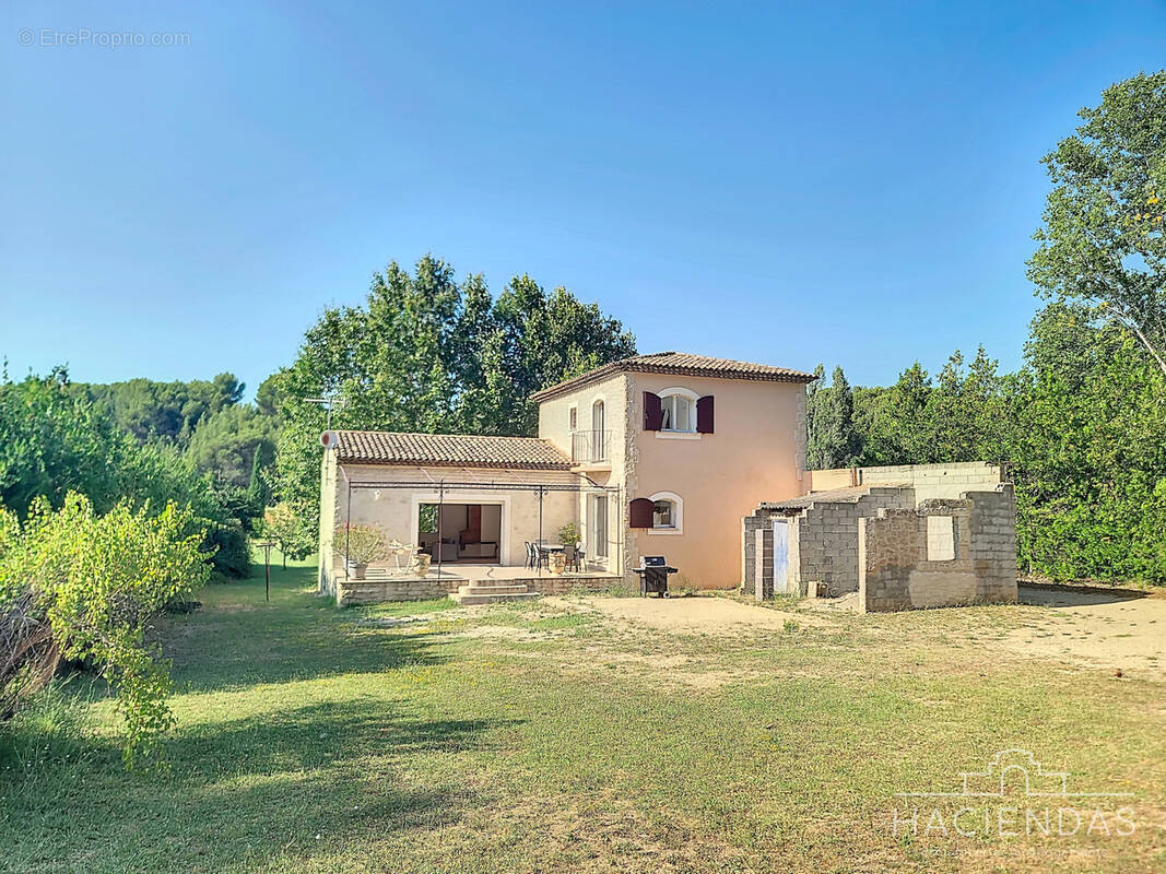 Maison à VENTABREN