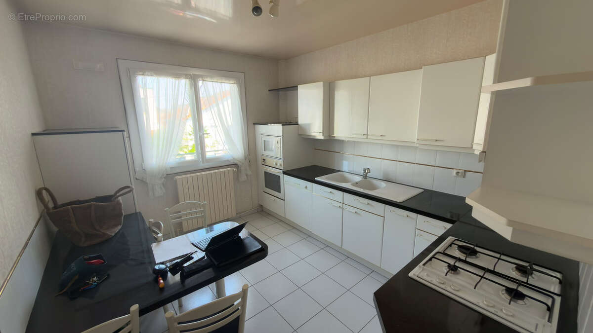 Maison à vendre à Athis-Mons   168 m2 avec jardin et garage - photo 5