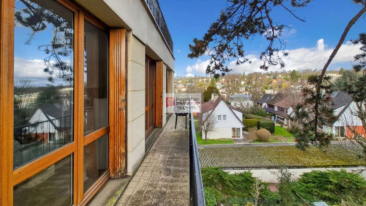 Appartement à VILLE-D'AVRAY