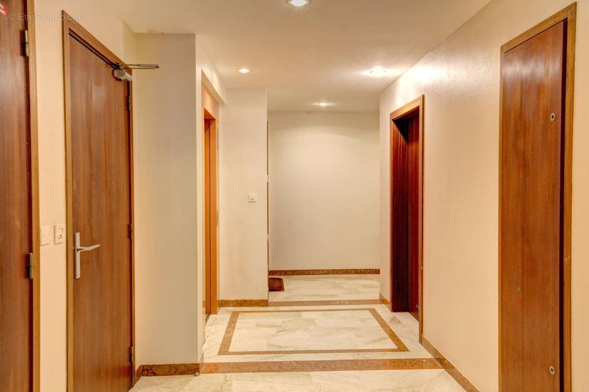 4 pieces 112,64m2, 3 chambres face au bois de vincennes dans un immeuble recent - photo 15