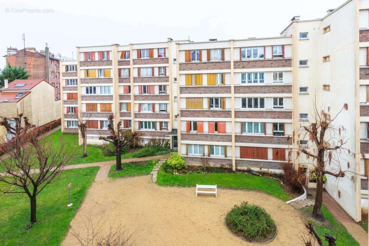 Appartement à COLOMBES