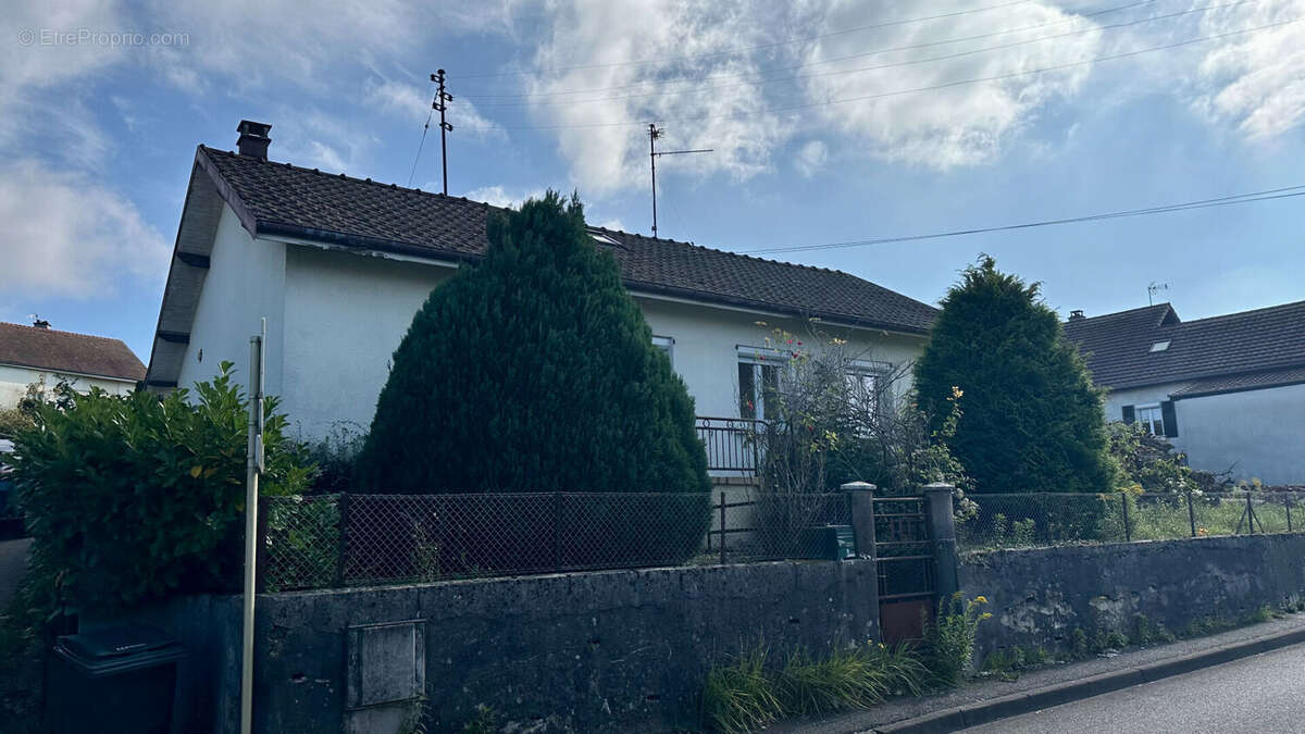 Maison à EXINCOURT