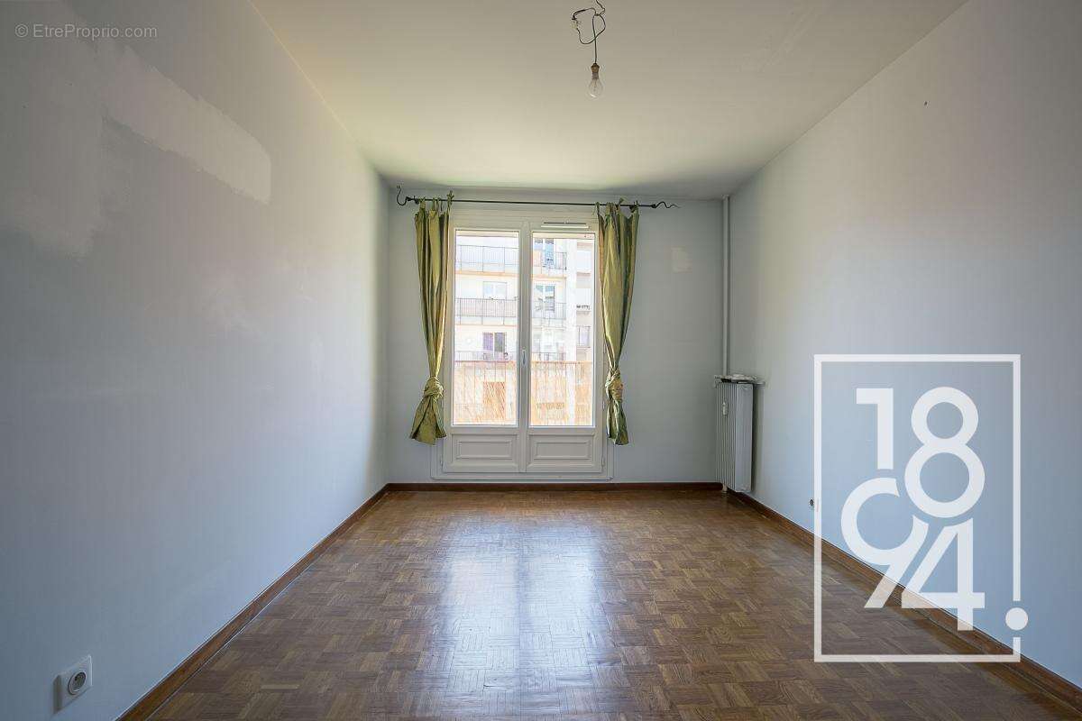 Appartement à MARSEILLE-7E