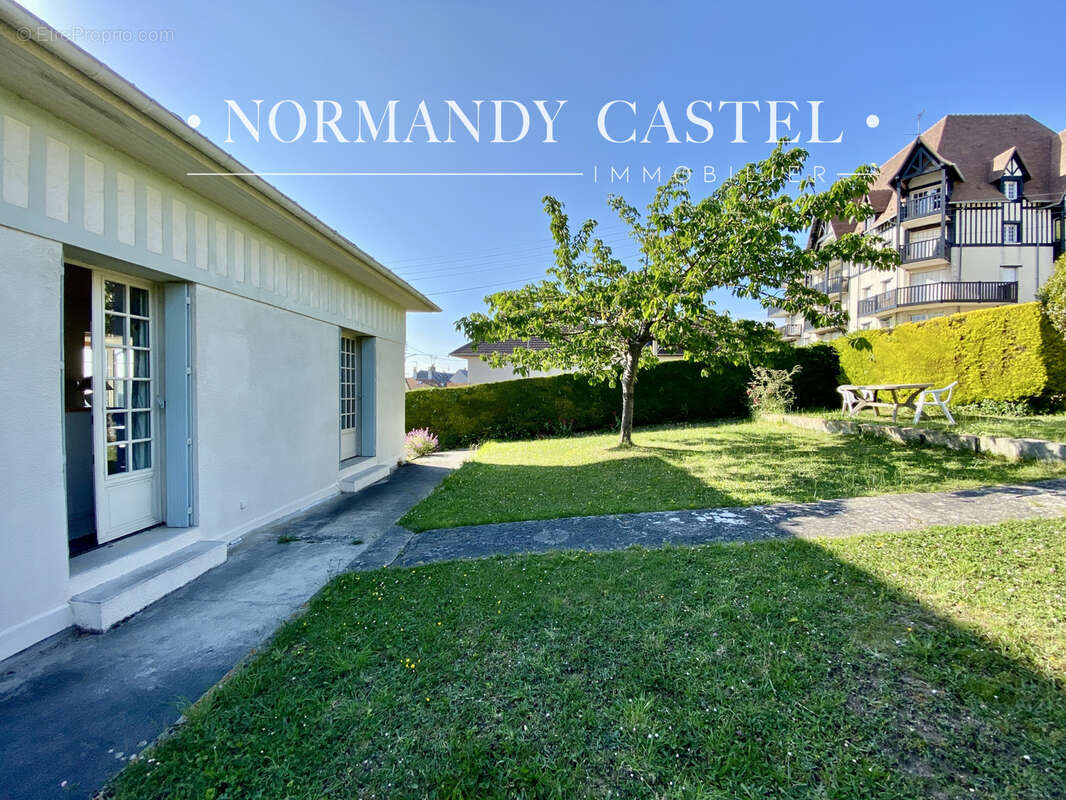Maison à TROUVILLE-SUR-MER